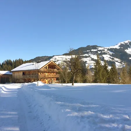 In Hopfgarten Near Skiwelt * هوبفغراتن إم بريكسنتال