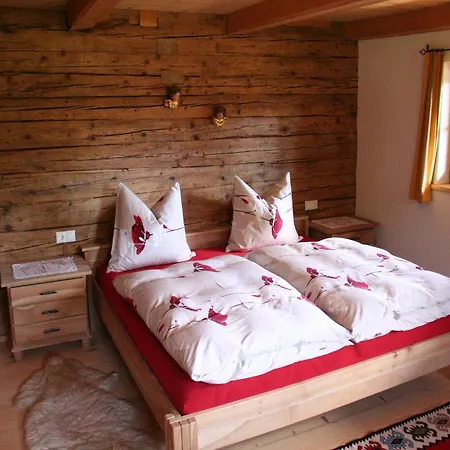 In Hopfgarten Near Skiwelt 度假居 *